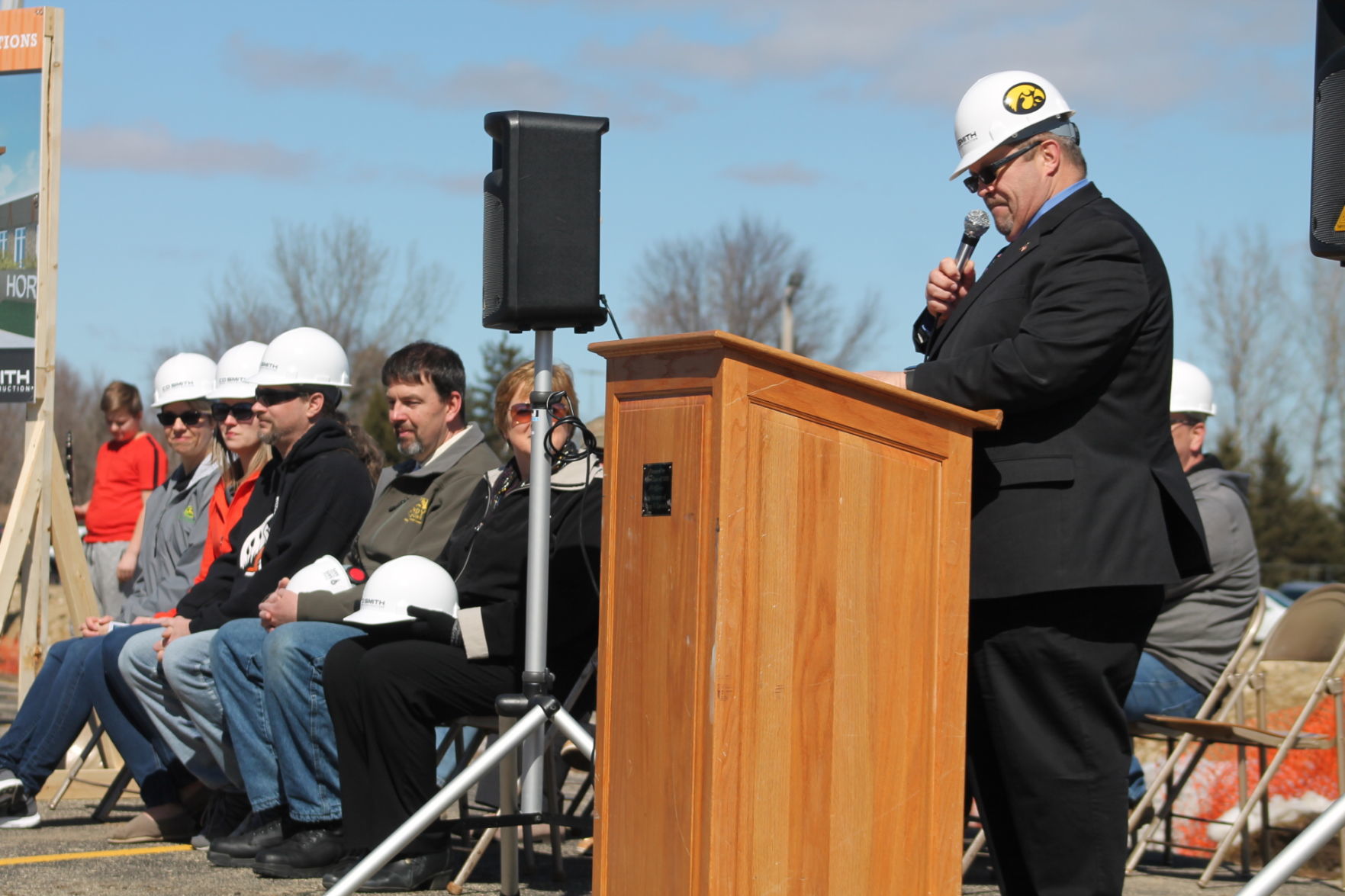 Horicon school's groundbreaking 10